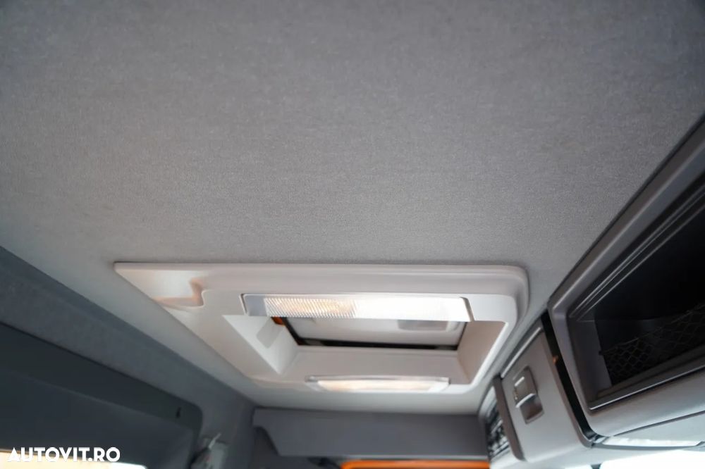 Renault K 480 / 8x4 / BASCUNĂ CU DOUĂ SENSURI / HYDRODOLT / UȘĂ CU BALAMALE / IMPORTAT / CONTRACT POST-SERVICE - 32