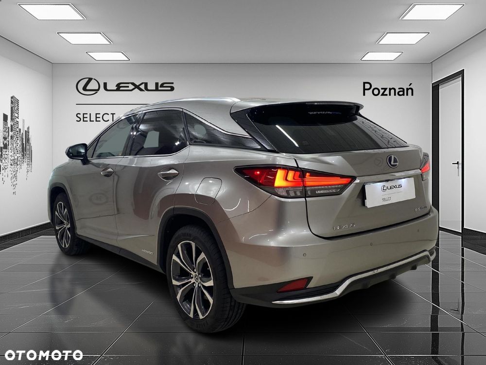 Lexus RX - 9