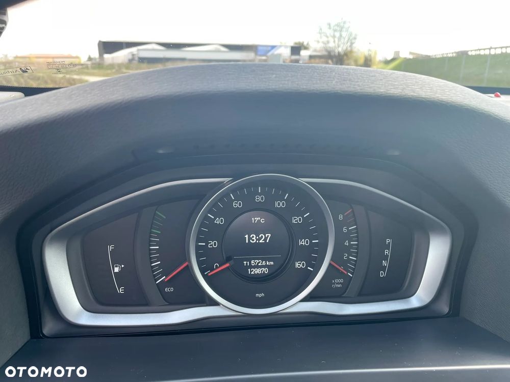 Volvo S60 T5 Drive-E Dynamic Edition (Momentum) - 10