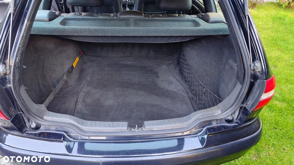 Volvo V40 1.9D Edition - 11