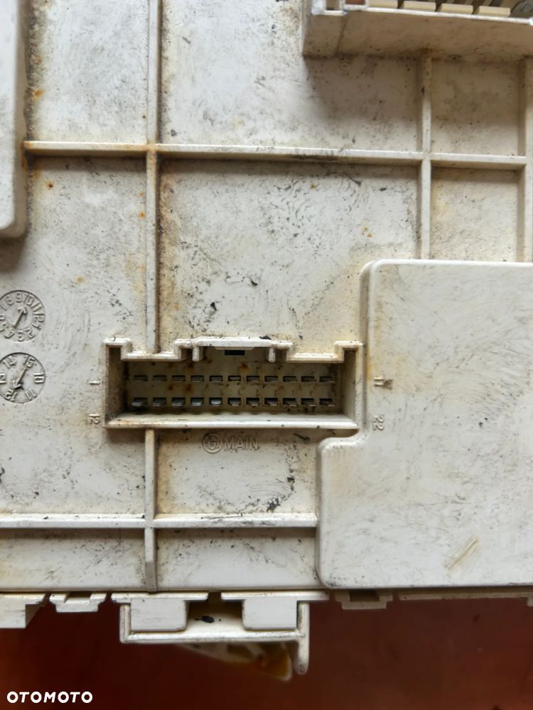 HYUNDAI I40 SKRZYNKA BEZPIECZNIKÓW 91950-3Z011 - 4