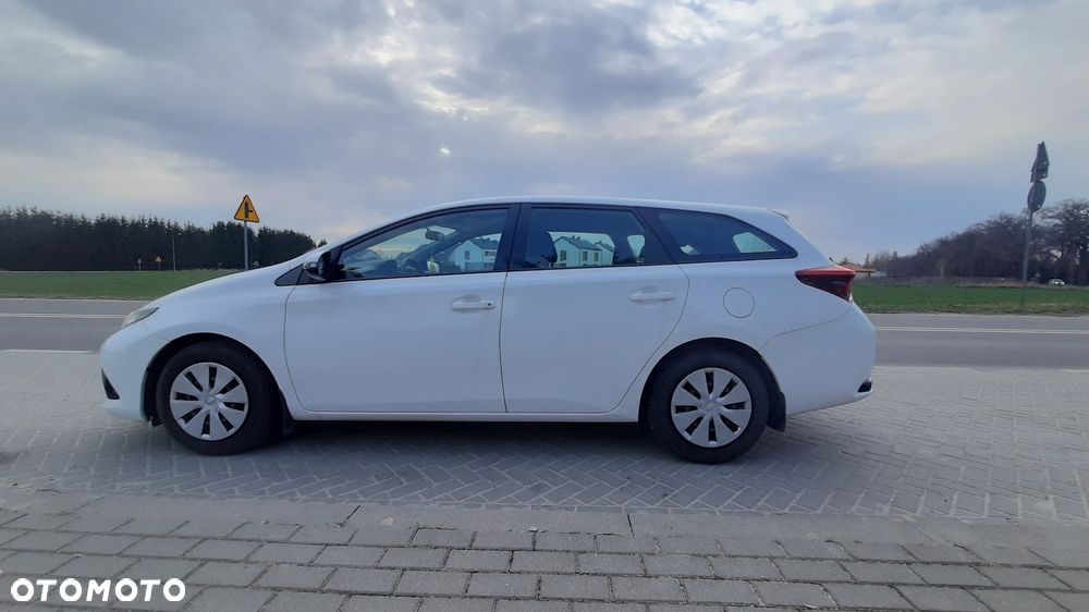 Toyota Auris - 5