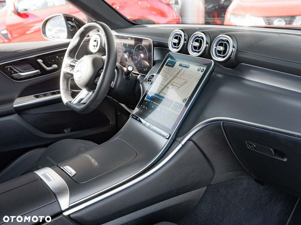 Mercedes-Benz GLC - 32