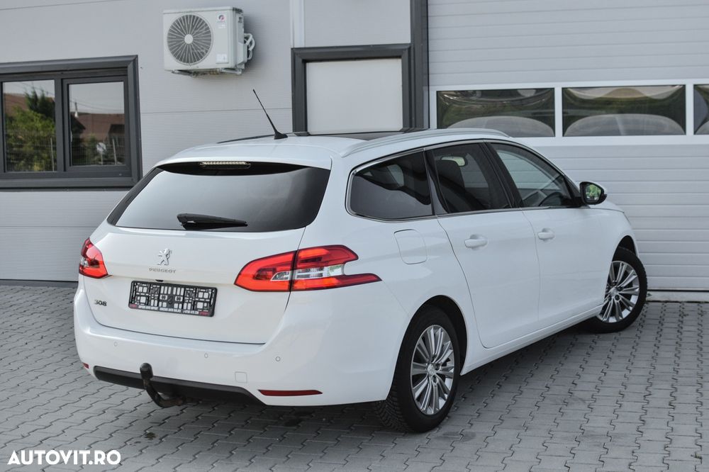 Peugeot 308 1.2 L PureTech Turbo S&S Allure Pack - 13