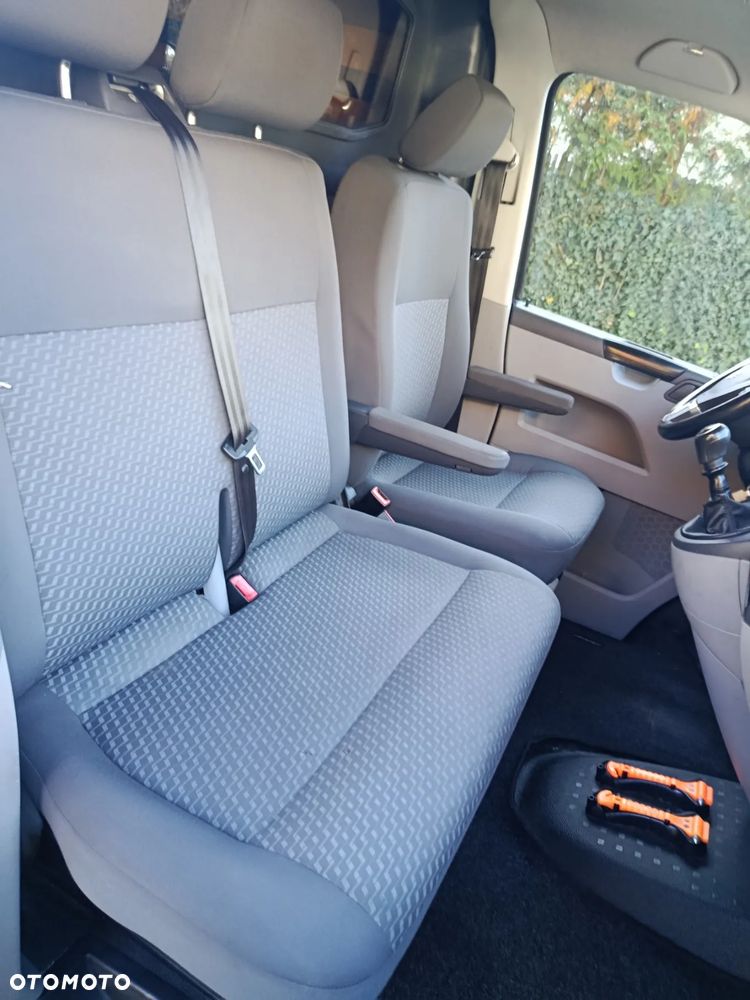 Volkswagen Transporter - 16