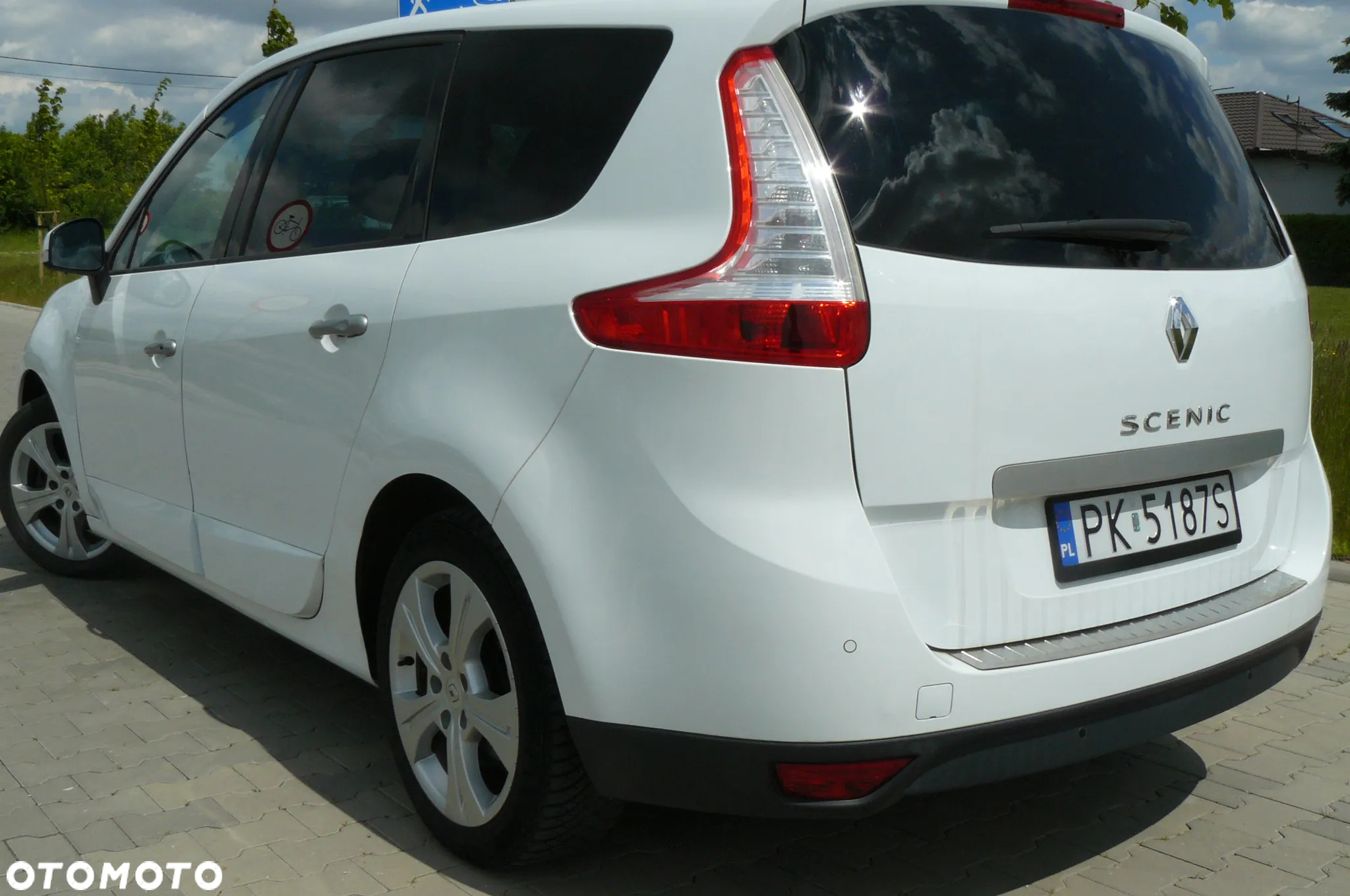 Renault Grand Scenic - 13