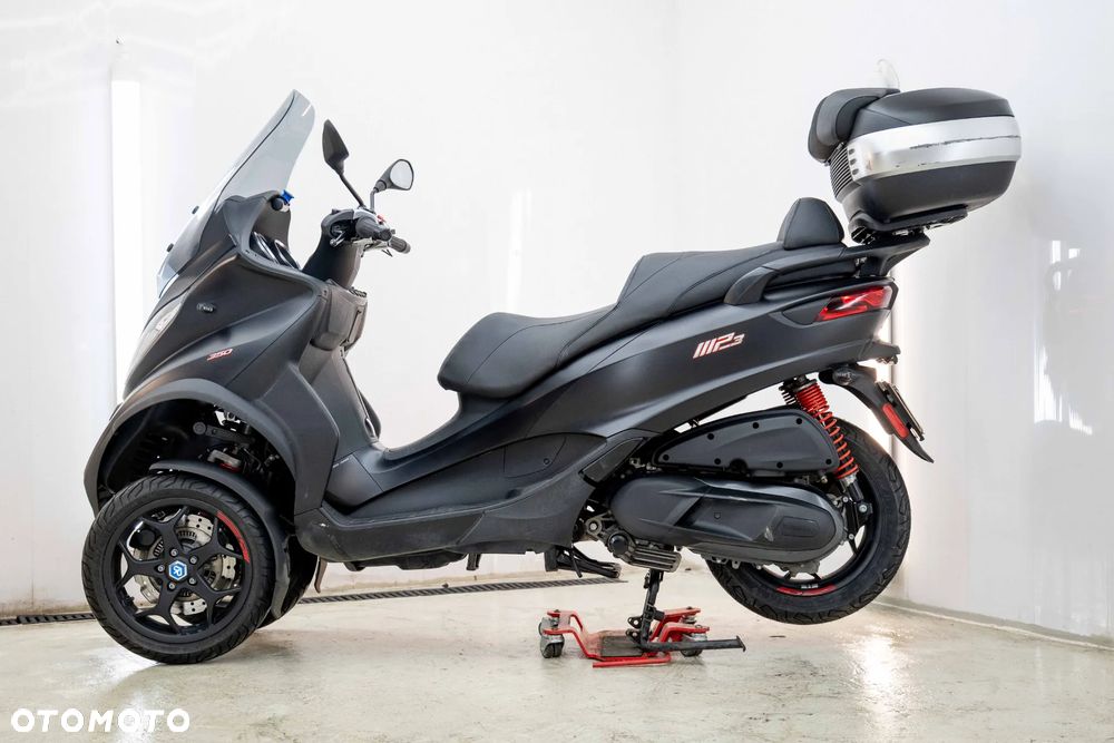 Piaggio MP-3 - 9