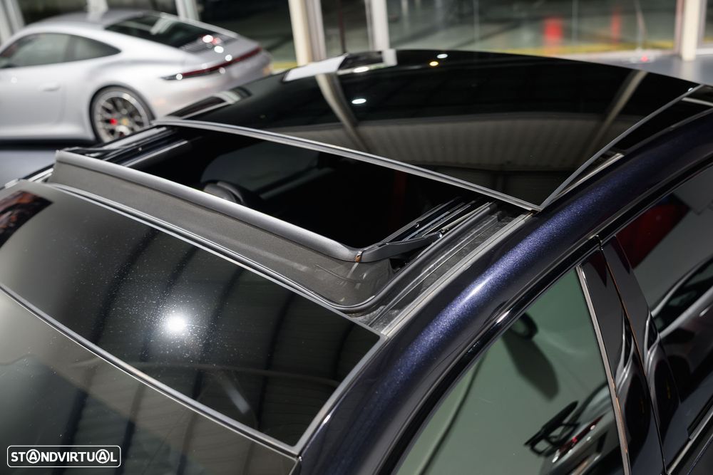 Bentley Flying Spur V8 Mulliner - 35