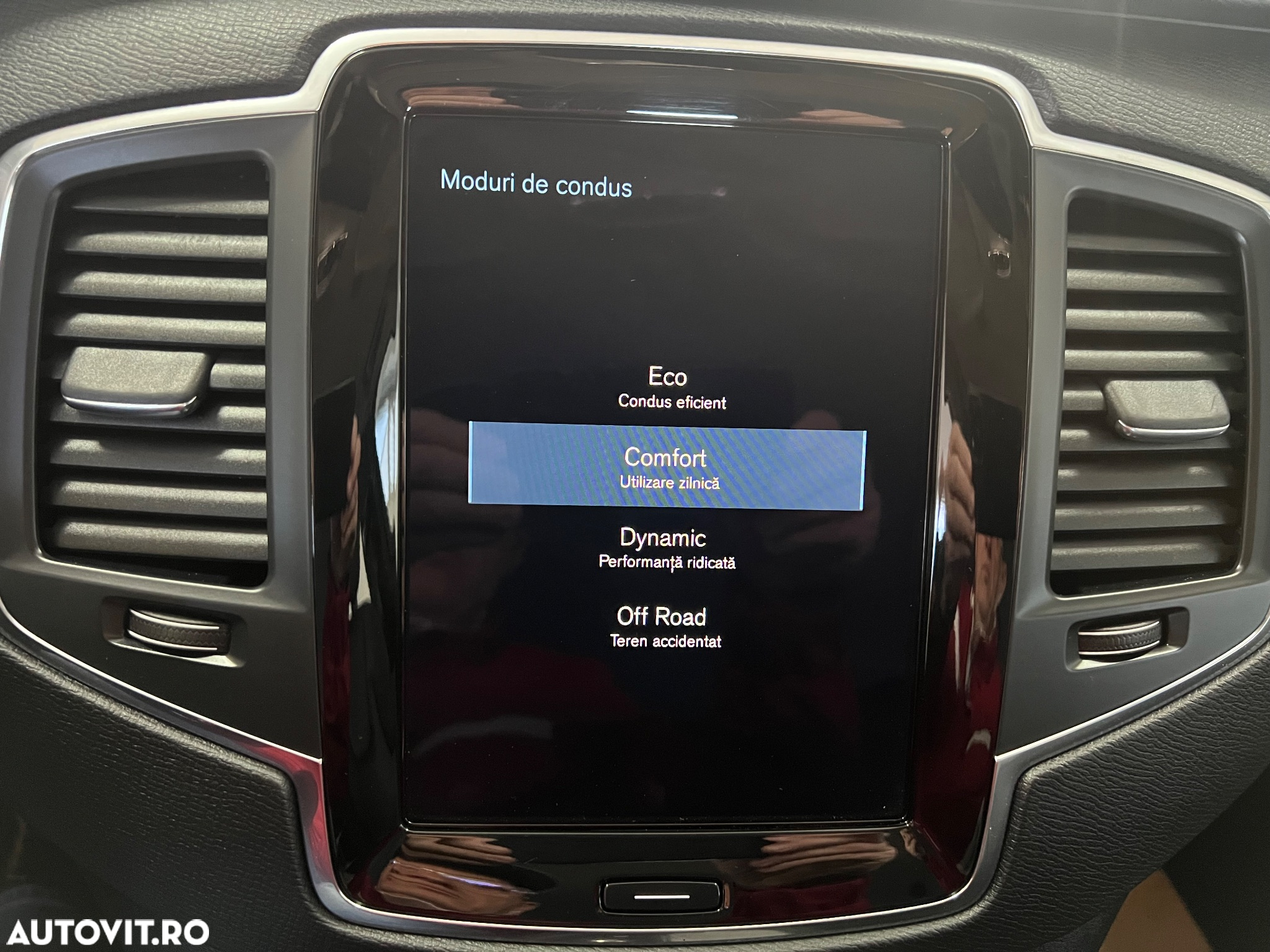 Volvo XC 90 B5 D AWD Geartronic Momentum - 32