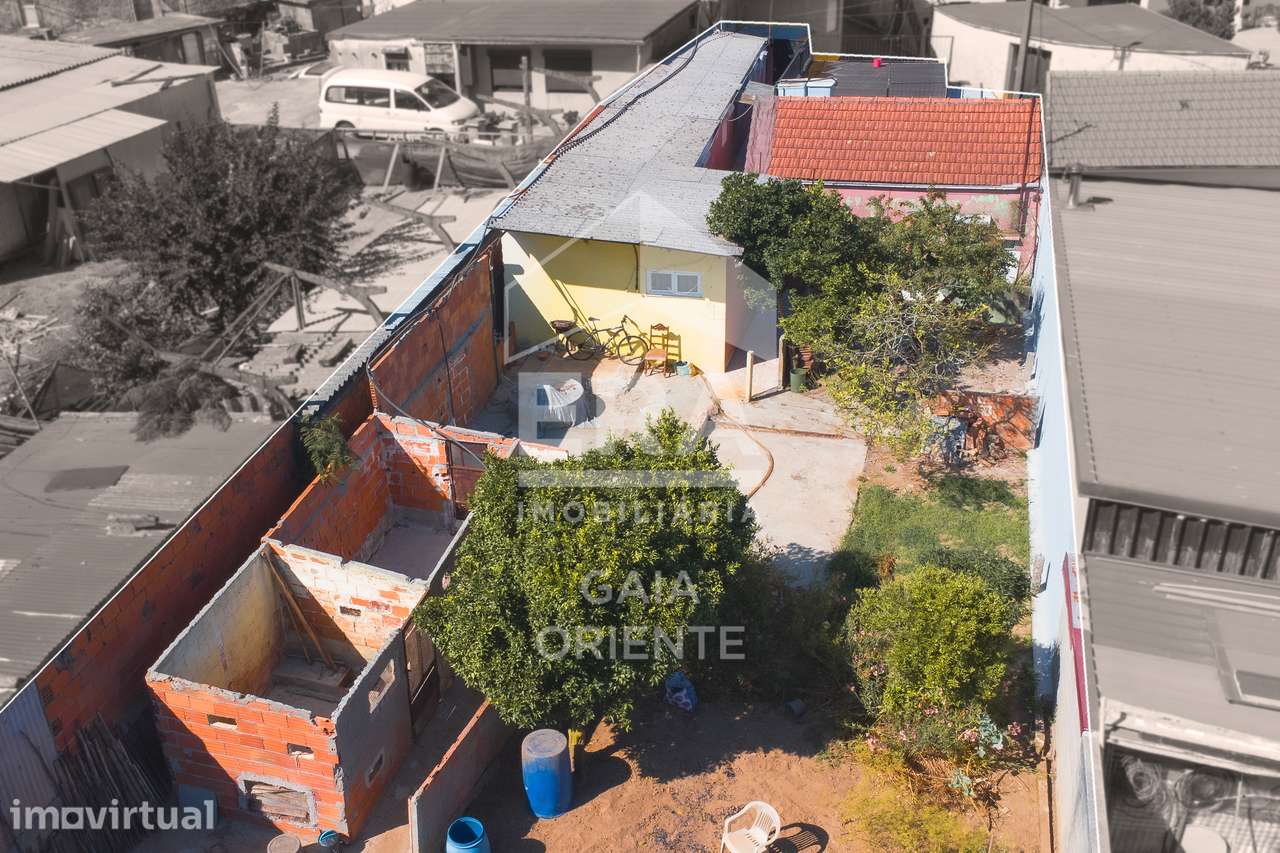 Conjunto de 3 Casas para Investimento em Pedroso - Grande imagem: 5/6