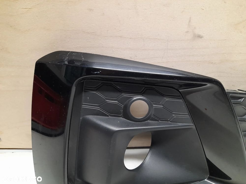 AUDI A5 S5 B9 LIFT S LINE KRATKA ZAŚLEPKA ZDERZAKA PRAWA 8W6807682T - 2