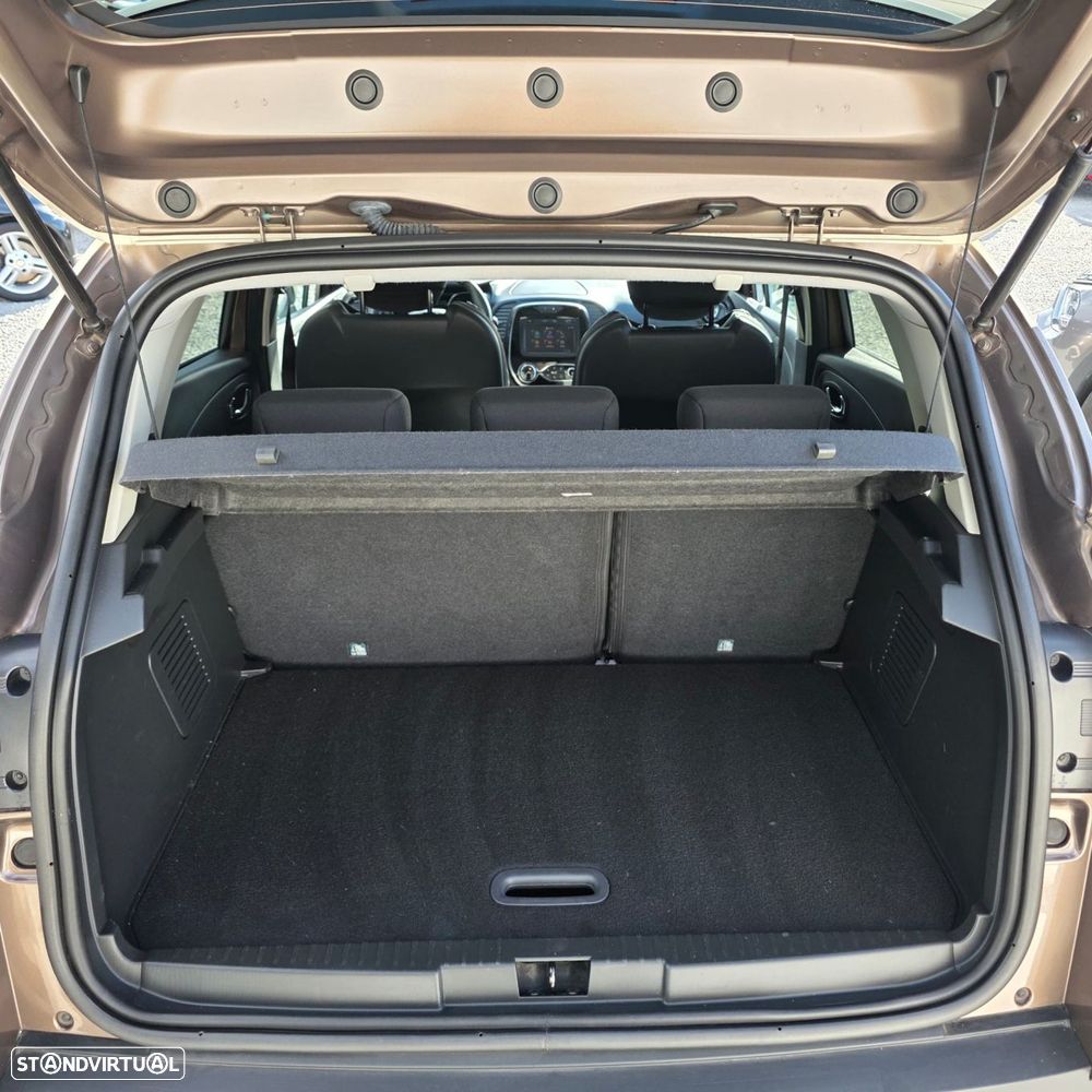 Renault Captur 1.2 TCe Exclusive EDC - 32