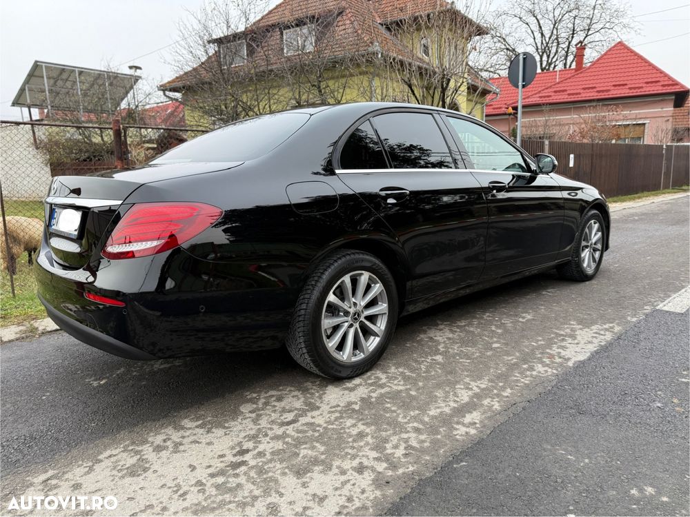 Mercedes-Benz E 220 d Aut. - 4