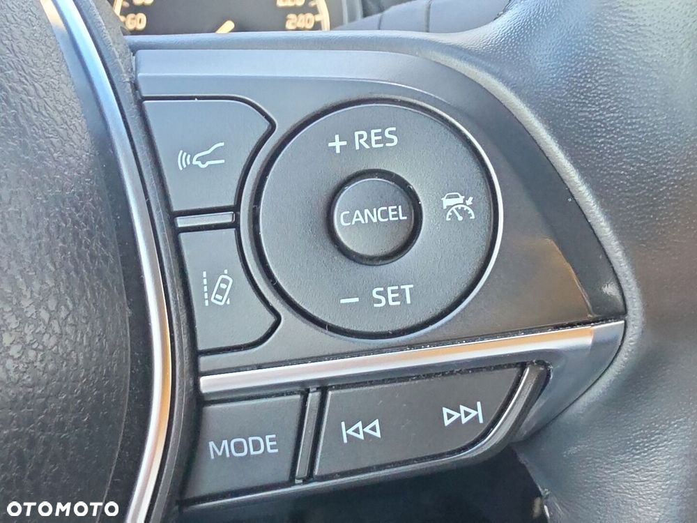 Toyota Camry - 21