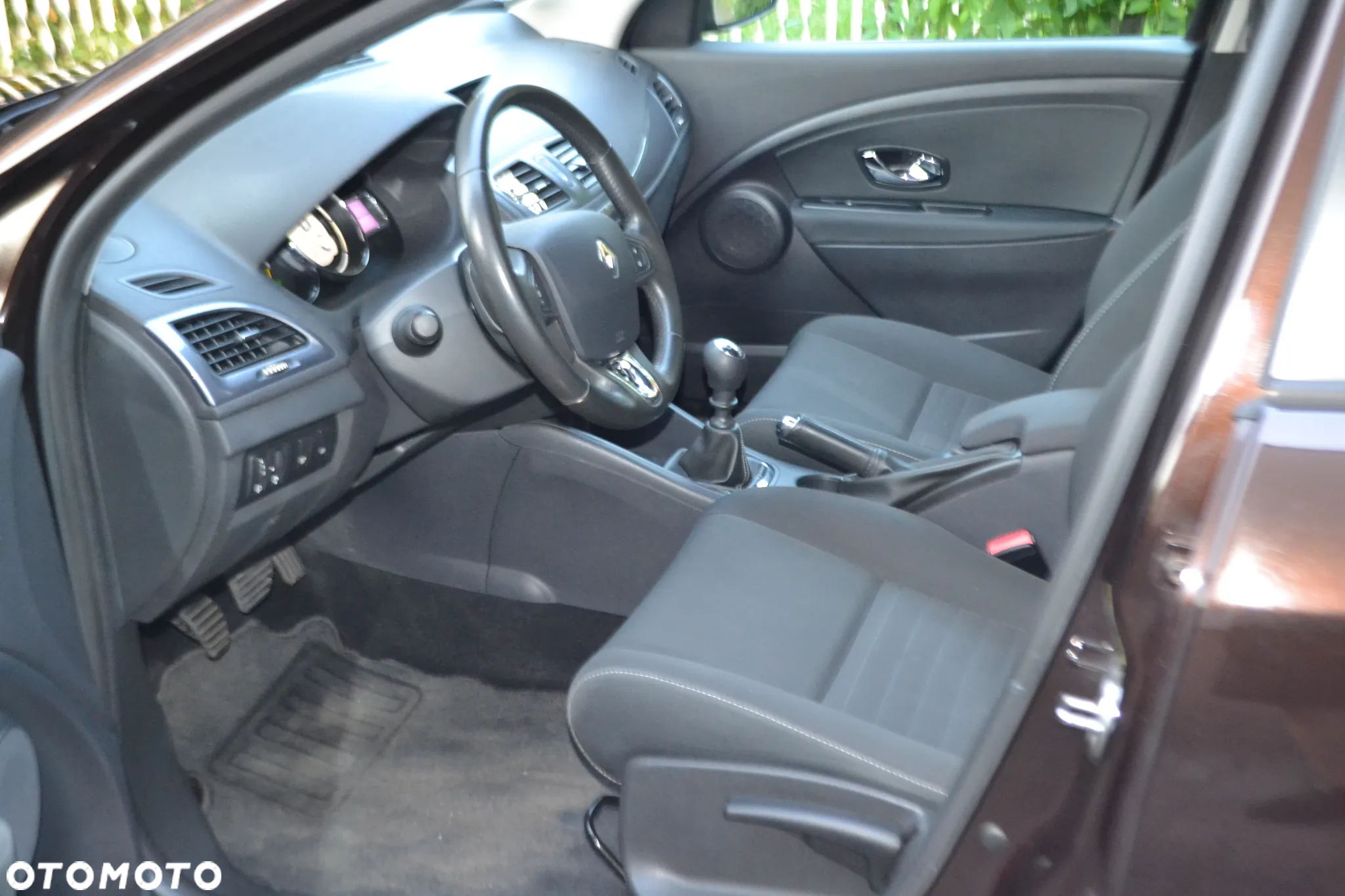 Renault Megane ENERGY TCe 130 LIMITED - 17
