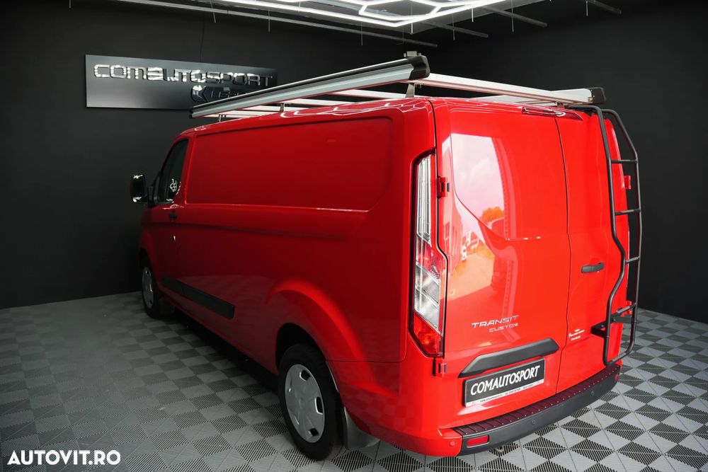 Ford TRANSIT CUSTOM - 11