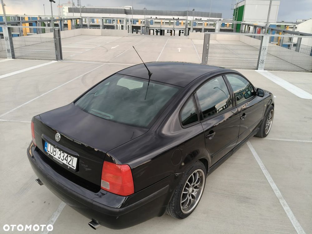 Volkswagen Passat - 9