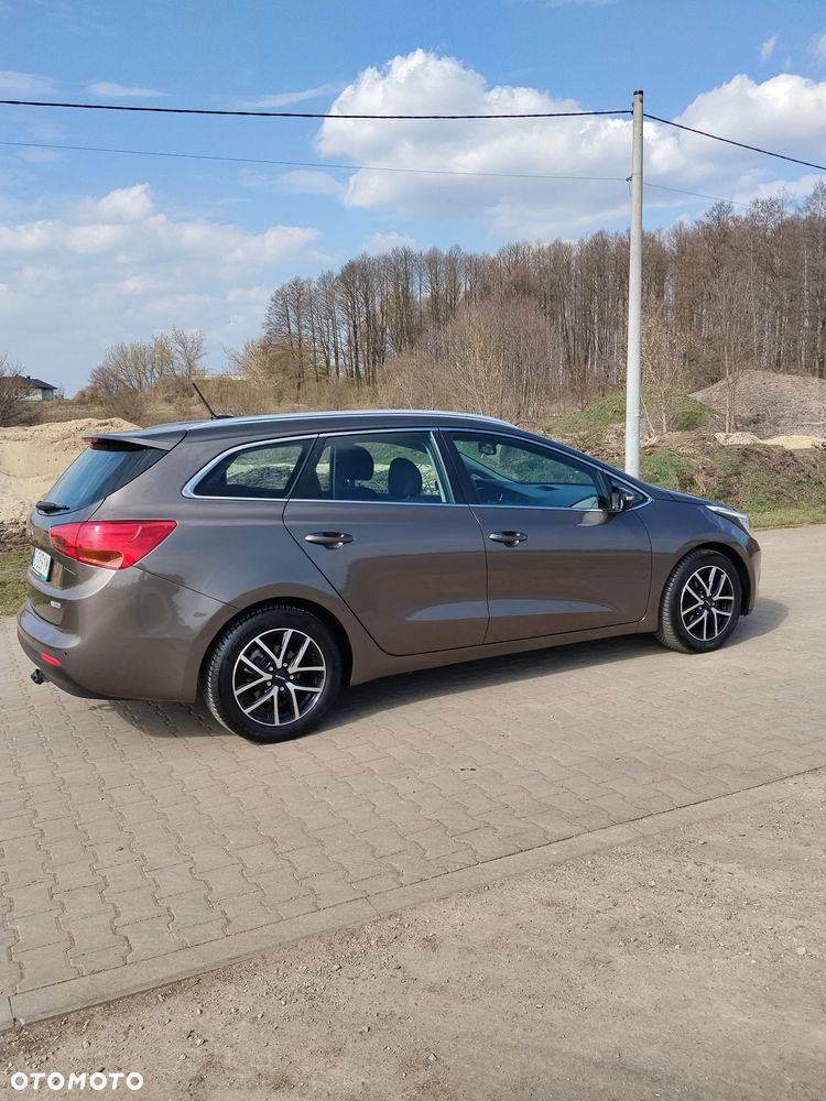 Kia Ceed 1.6 GDI Dream Team Edition - 8