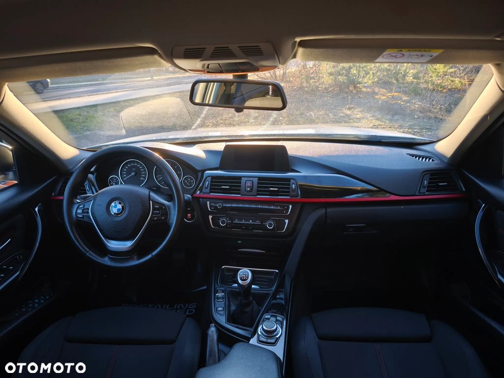 BMW Seria 3 318d Blue Performance Sport Line - 22