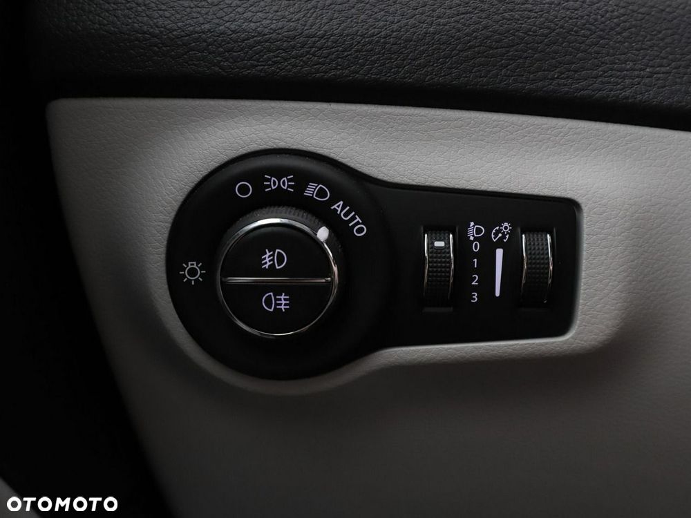 Jeep Compass 1.6 MJD Limited FWD S&S - 32