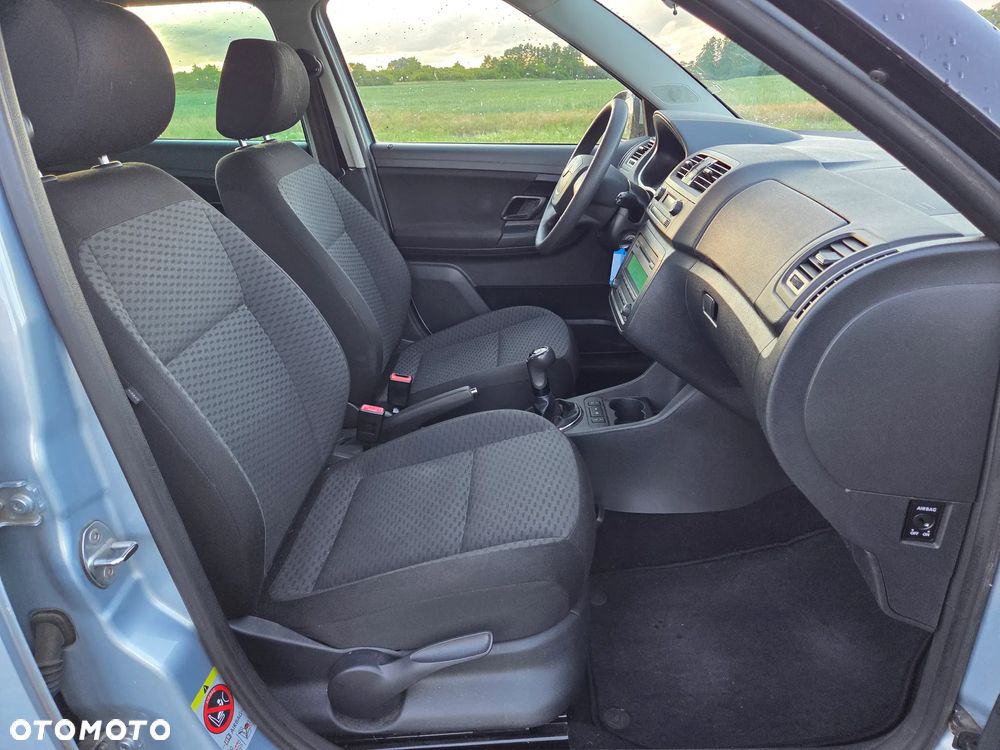 Skoda Fabia 1.2 HTP Elegance - 11