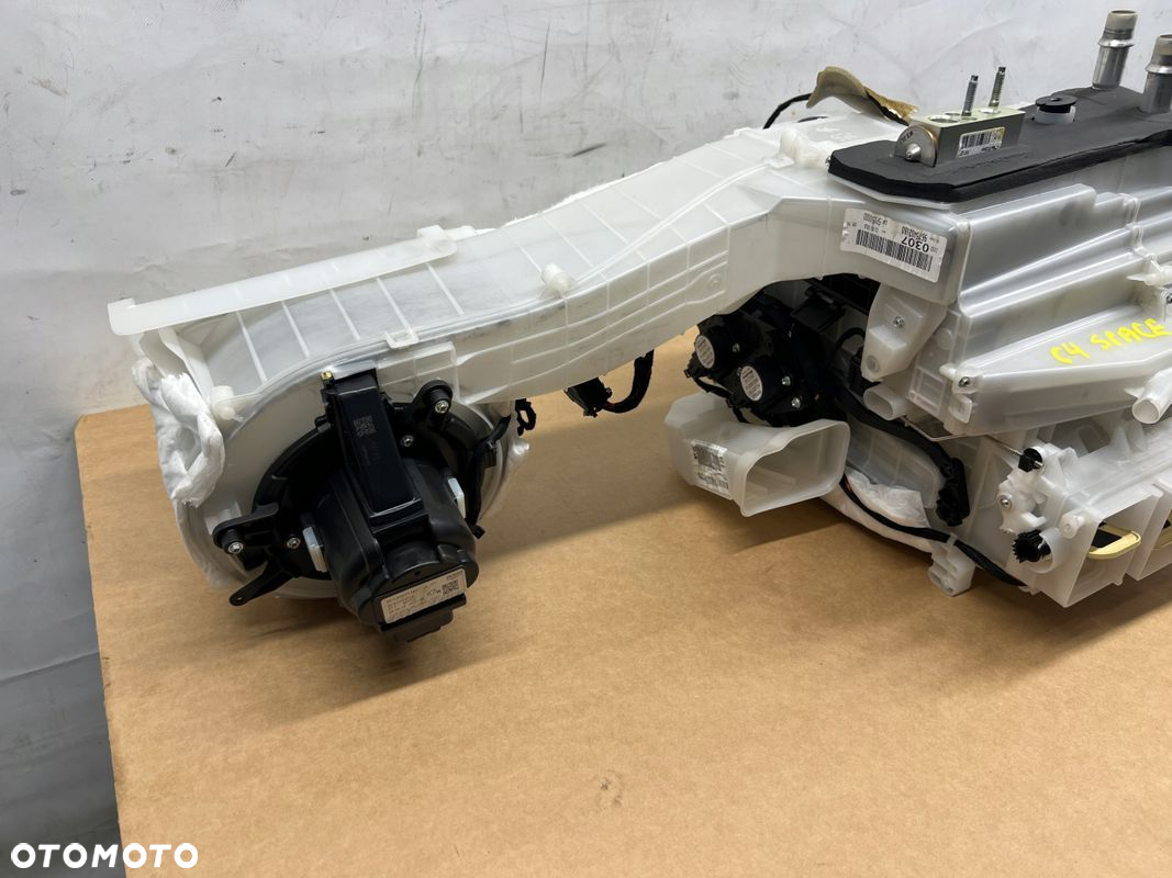 Citroen C4 SpaceTourer 1.2 THP nagrzewnica 9675402680 - 3