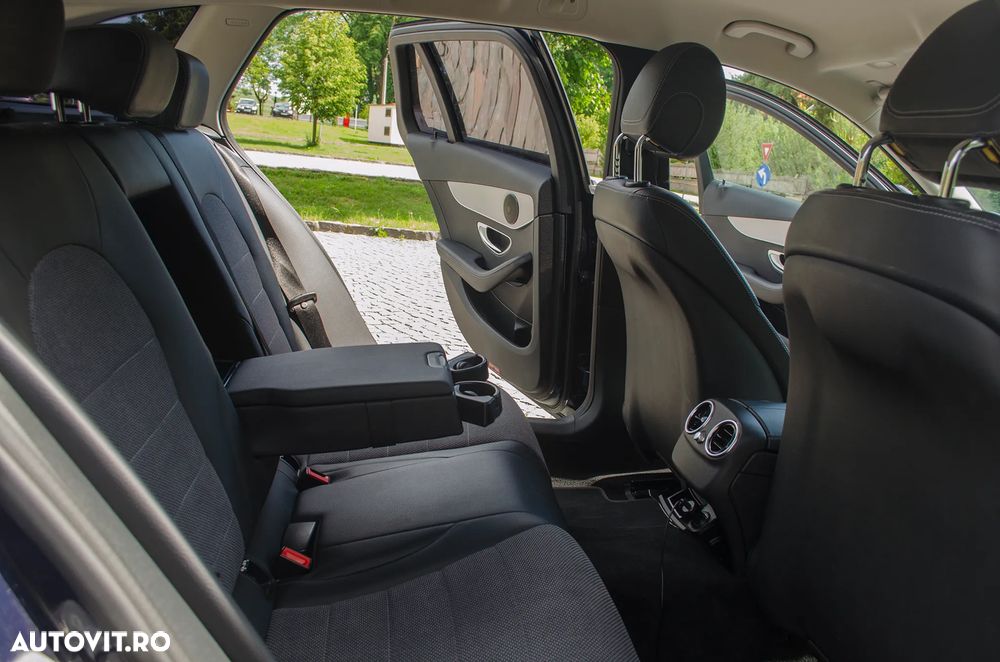 Mercedes-Benz C - 19