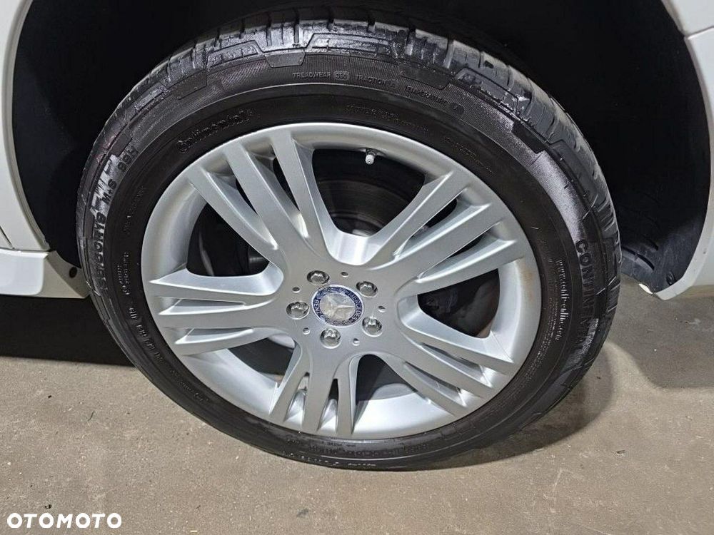 Mercedes-Benz GLK 350 4-Matic - 15
