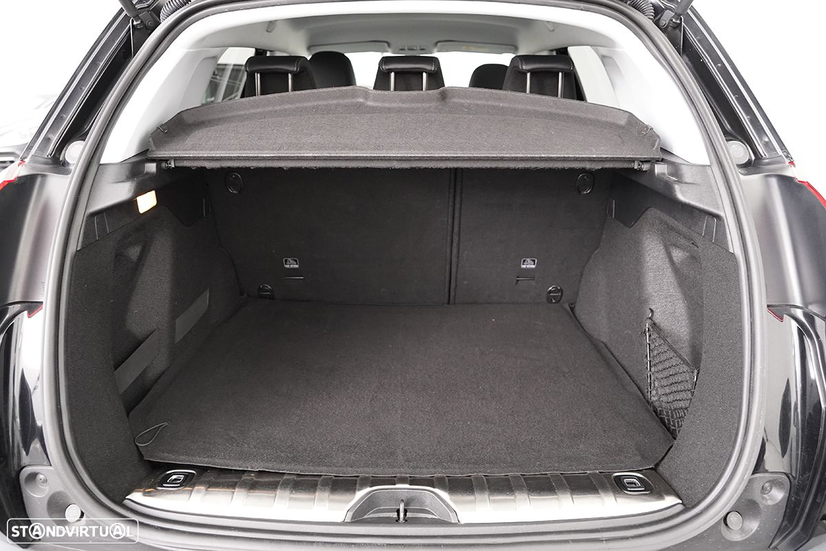 Peugeot 2008 1.2 PureTech Allure - 24