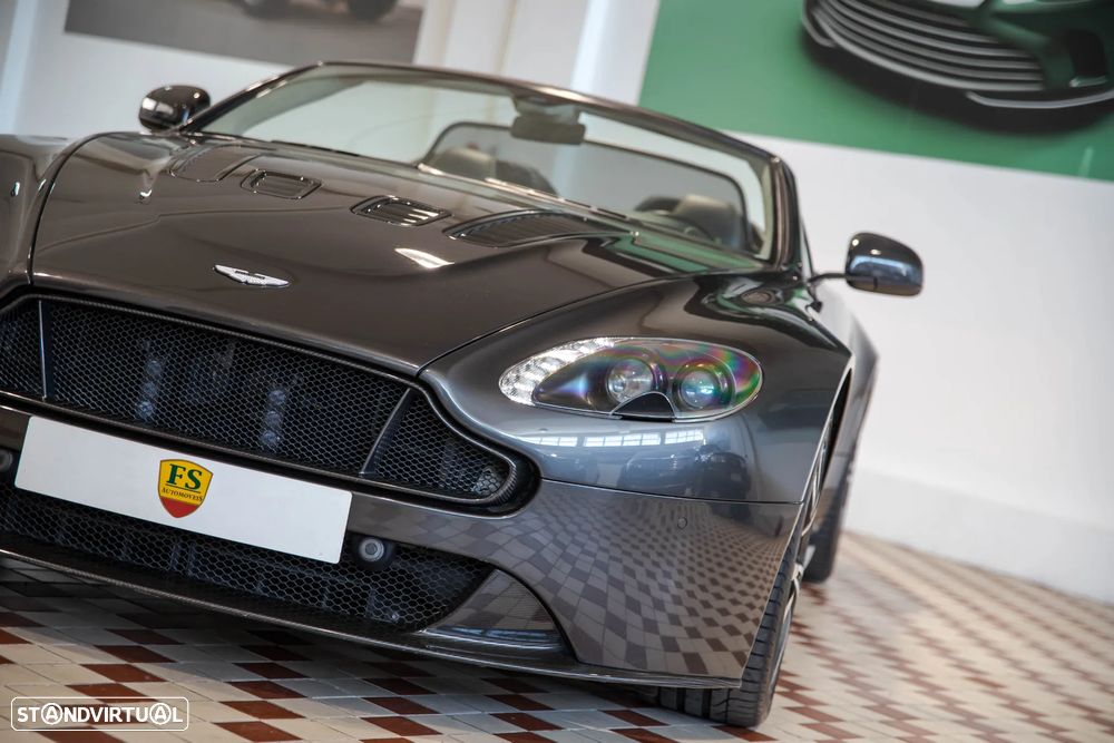 Aston Martin Vantage Roadster V12 S Sportshift 3 - 9