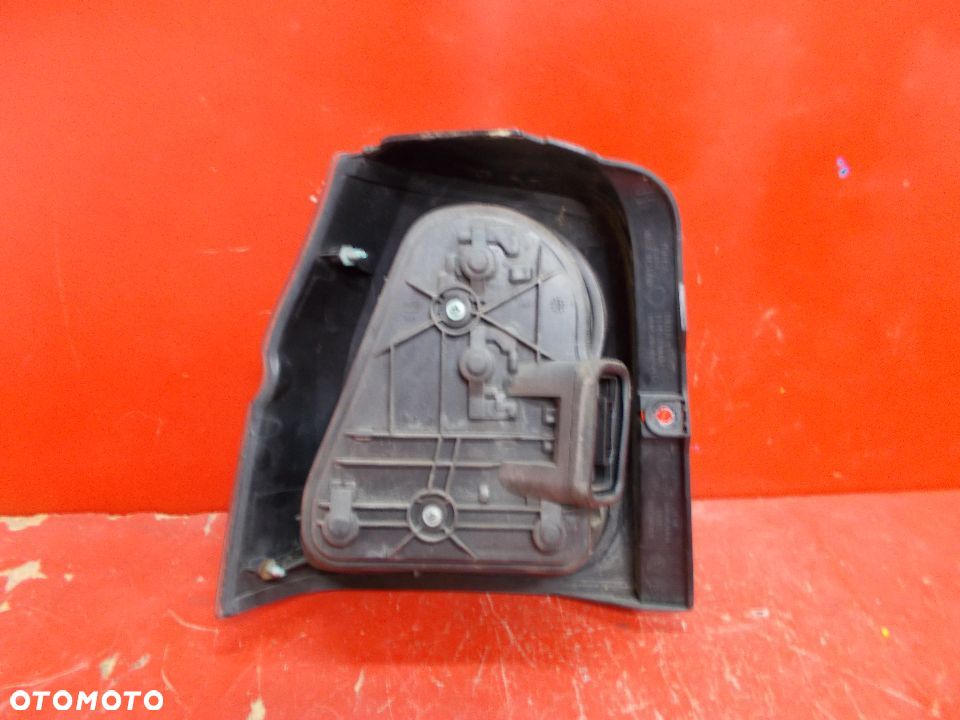 SEAT AROSA LIFT LAMPA PRAWY TYŁ - 2