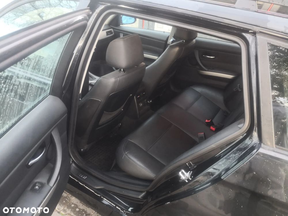 BMW Seria 3 320d DPF Touring Edition Fleet - 8