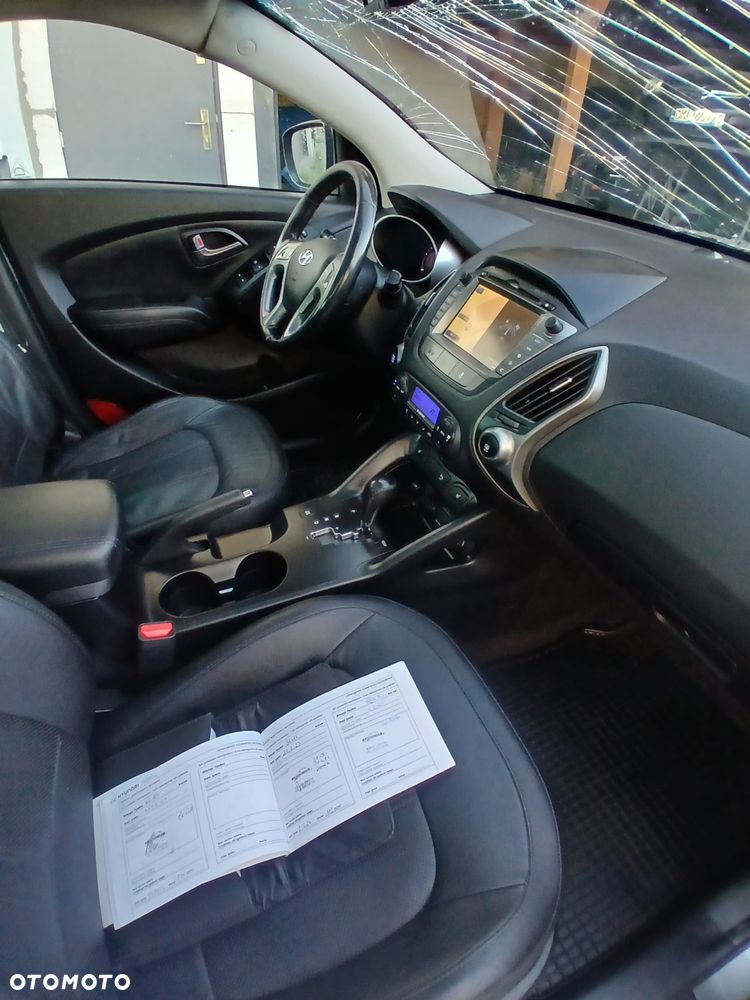 Hyundai ix35 2.0 CRDi 4WD Automatik Fifa World Cup Gold Edition - 9