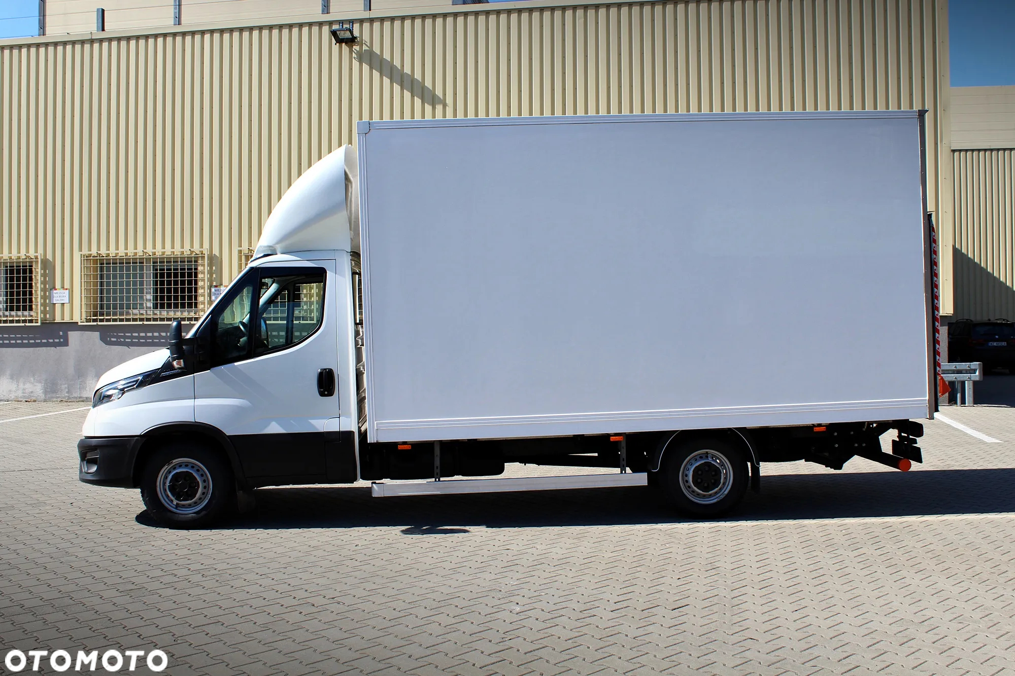 Iveco Daily 35S18 kontener 9eu palet + winda Dhollandia750kg - 3