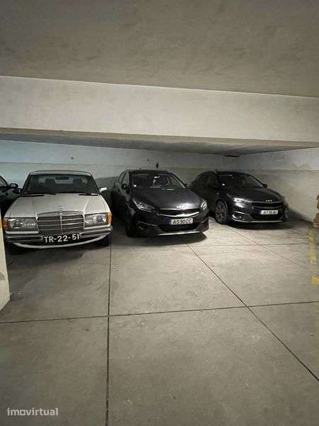 Lugares de garagem - Grande imagem: 3/3