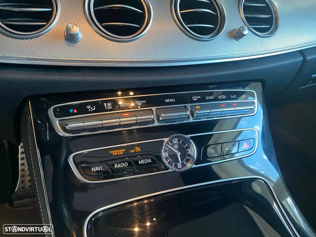 Mercedes-Benz E 220 d AMG Line - 40