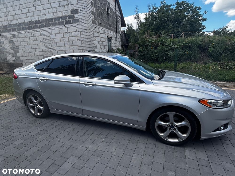 Ford Fusion - 2
