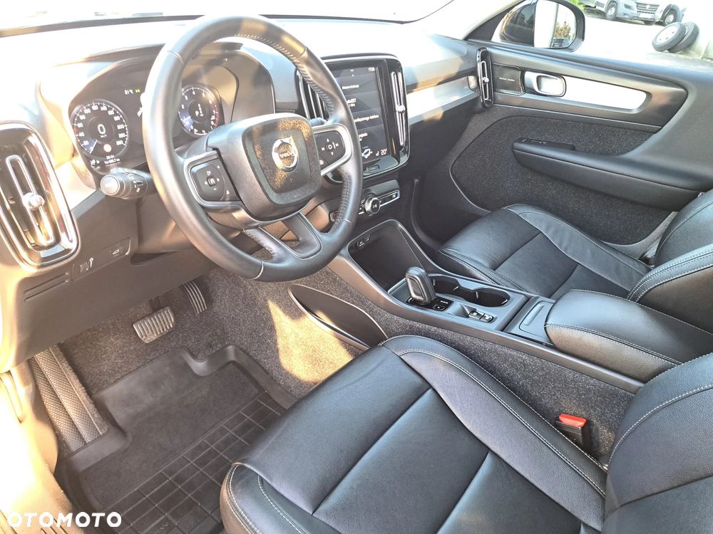 Volvo XC 40 T5 AWD Momentum - 11