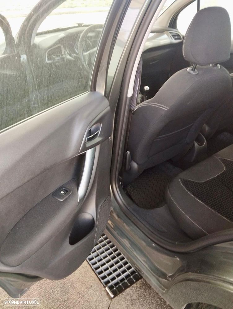Citroën C3 e-HDi FAP Exclusive - 8