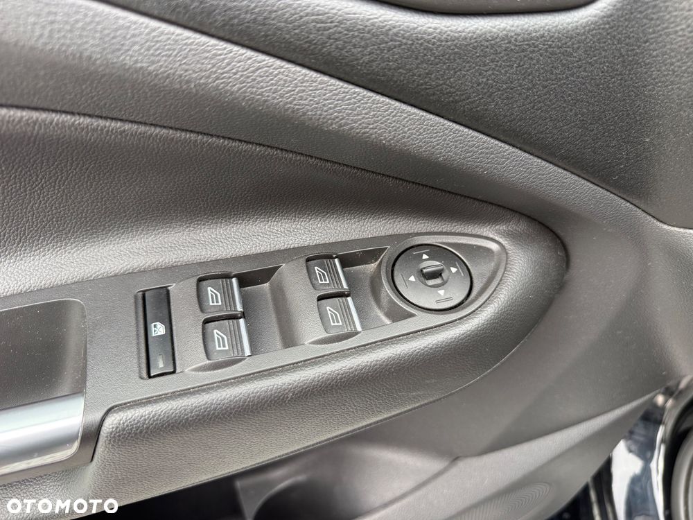 Ford Kuga - 9