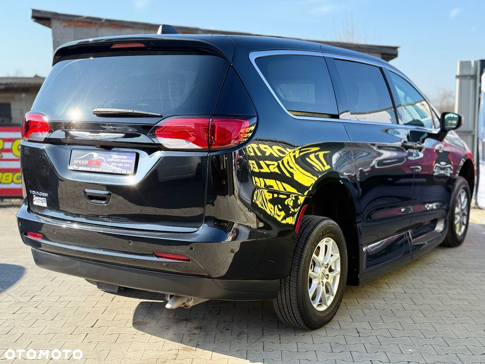 Chrysler Pacifica - 7