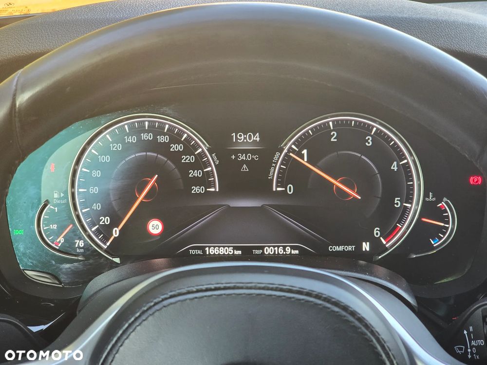 BMW Seria 5 520d M Sport - 27