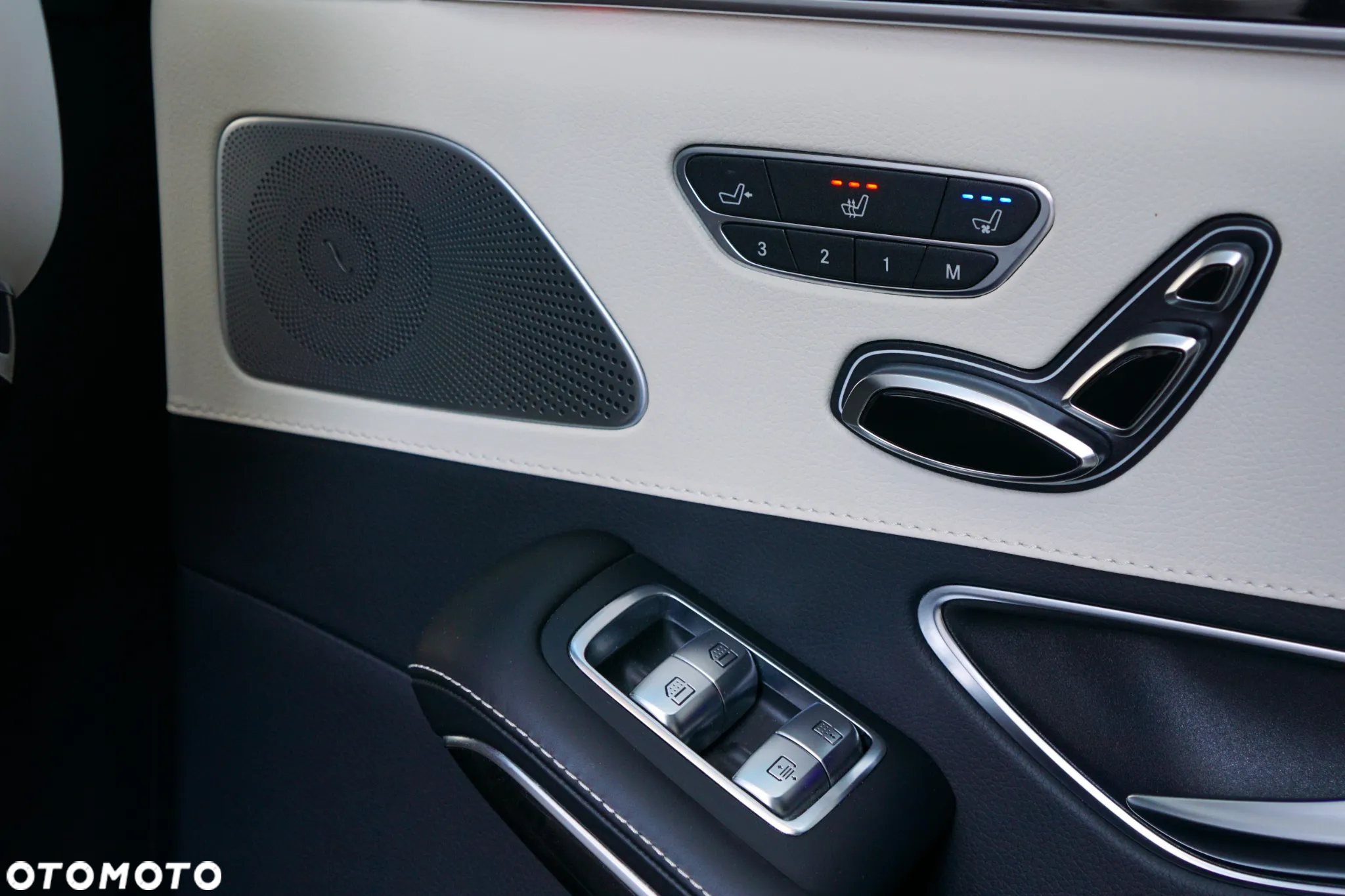 Mercedes-Benz Klasa S 560 4-Matic L 9G-TRONIC - 30