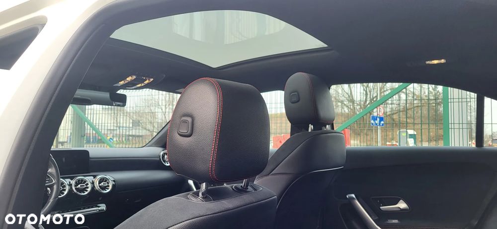 Mercedes-Benz Klasa A 220 4-Matic AMG Line 7G-DCT - 27