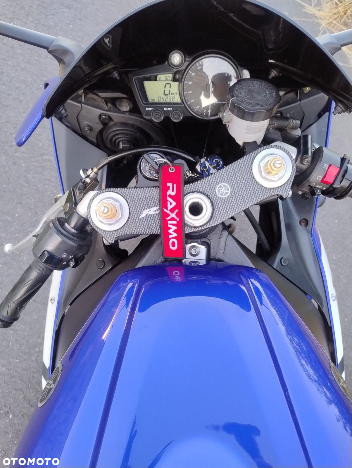 Yamaha R1 - 7