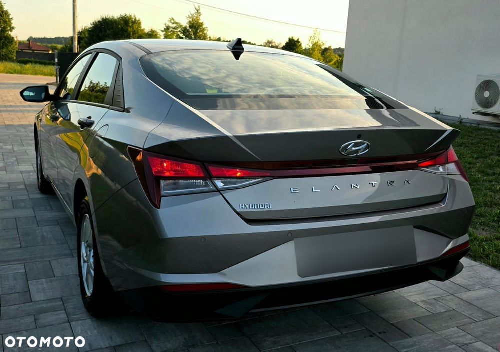 Hyundai Elantra 1.6 Smart - 8