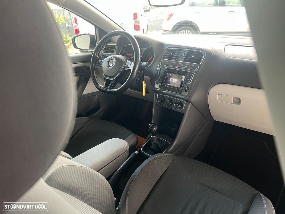 VW Polo 1.4 TDi (Blue Motion ) Highline - 23