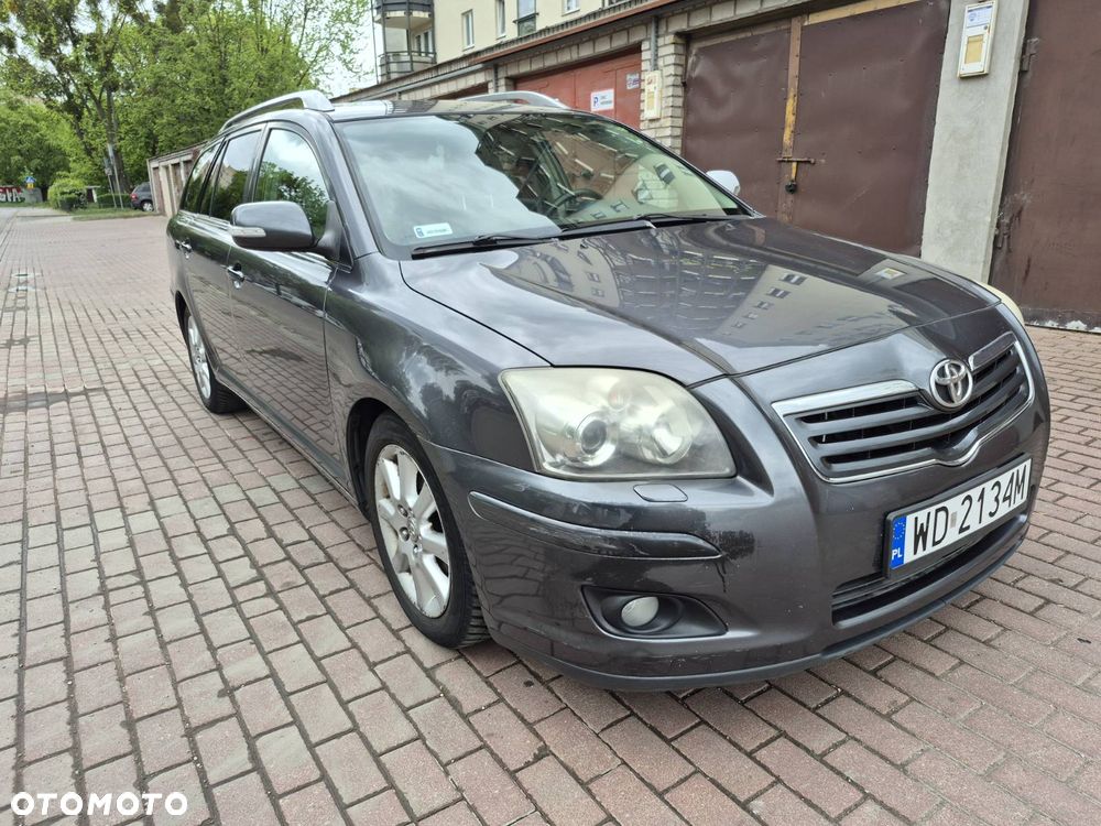 Toyota Avensis 2.2 D-4D Sol - 1