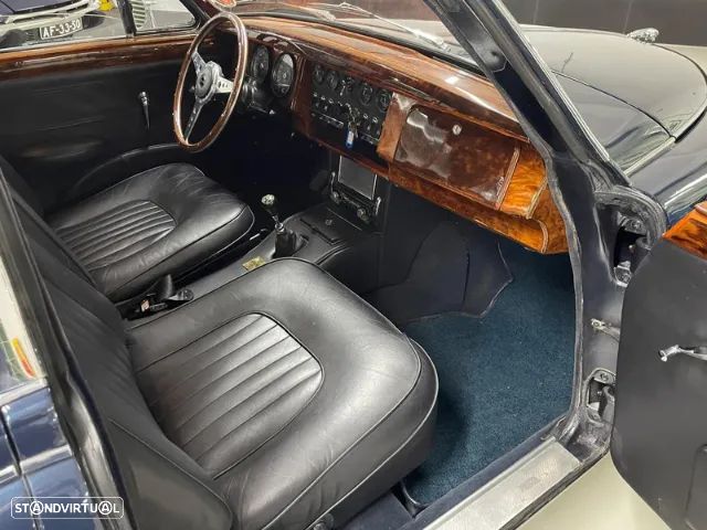 Jaguar MK II - 7