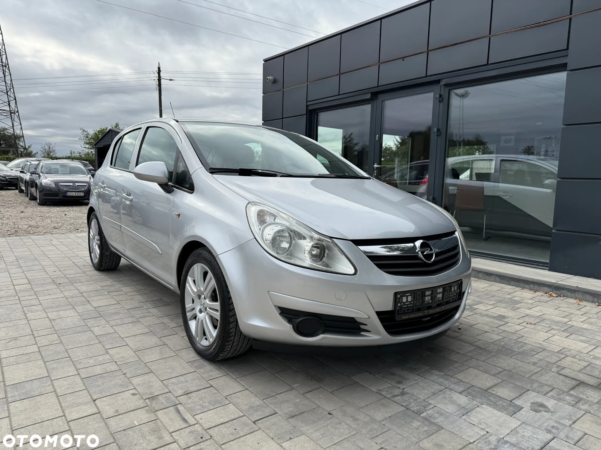 Opel Corsa 1.4 16V Cosmo - 15